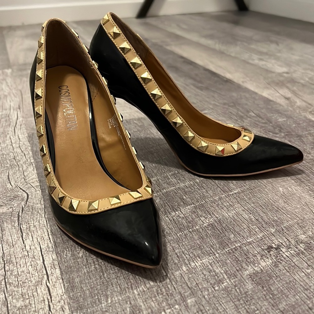 Cosmopolitan Black Pointy Heels